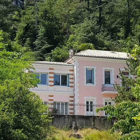 La Maison Pres De La Fontaine Apartment *
